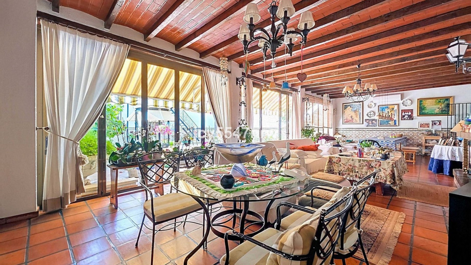 Villa in Elda Centro