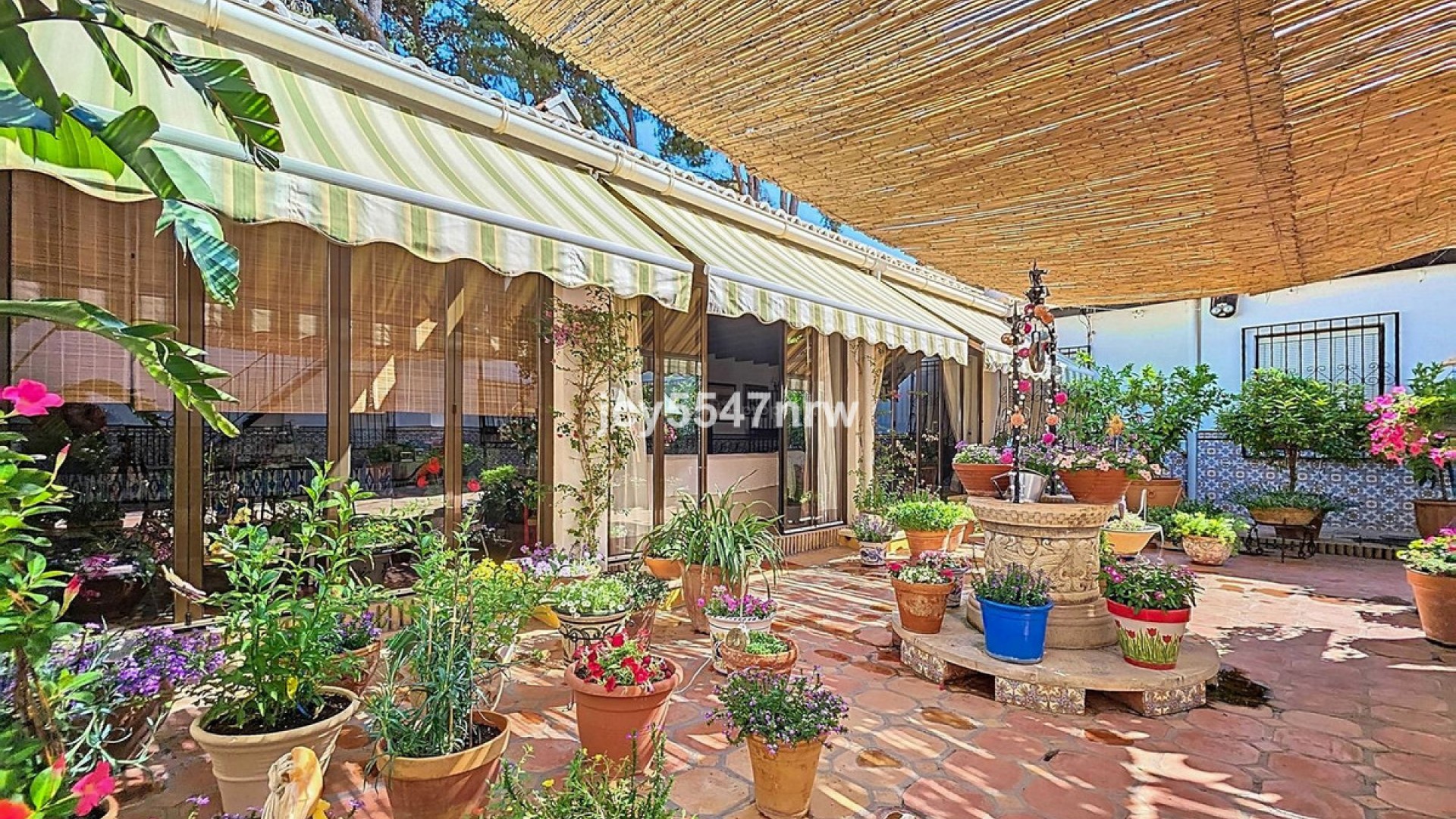 Villa in Elda Centro