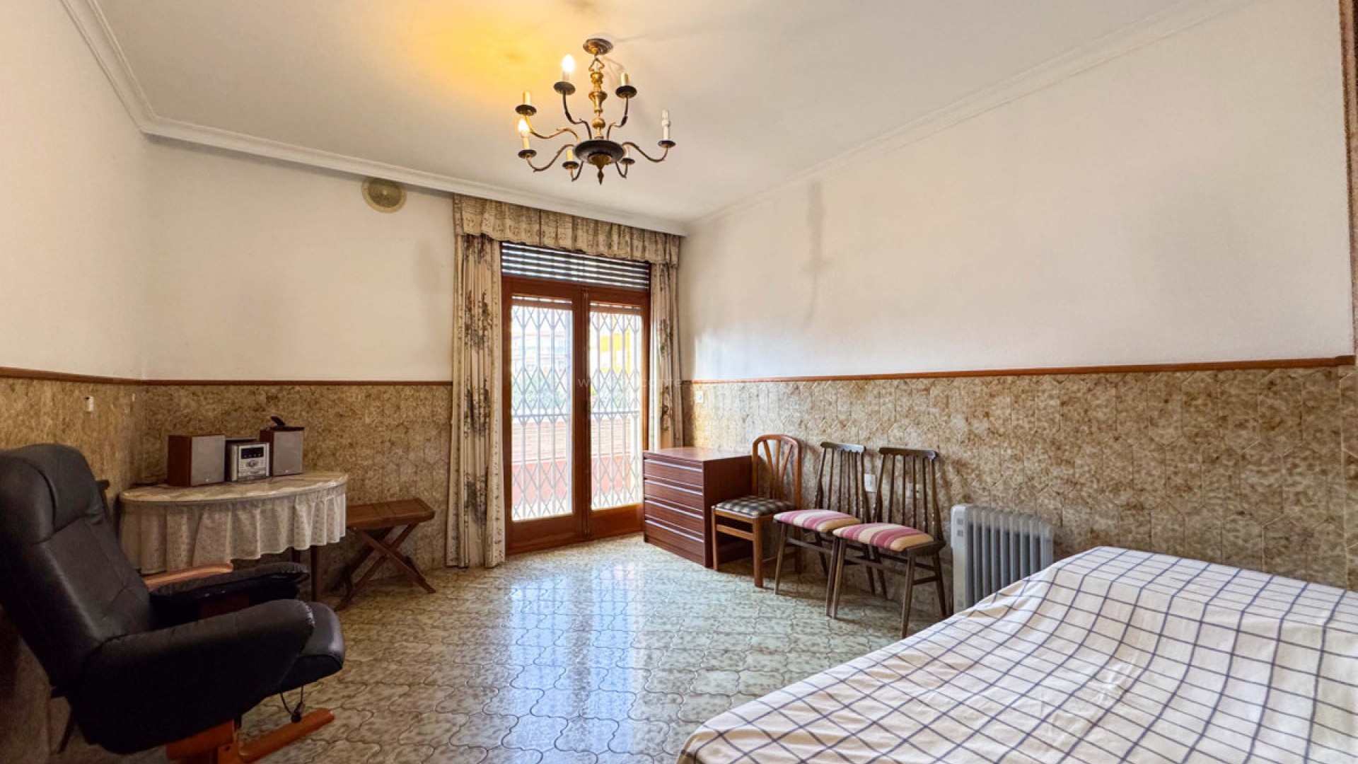 Villa in Elda Centro