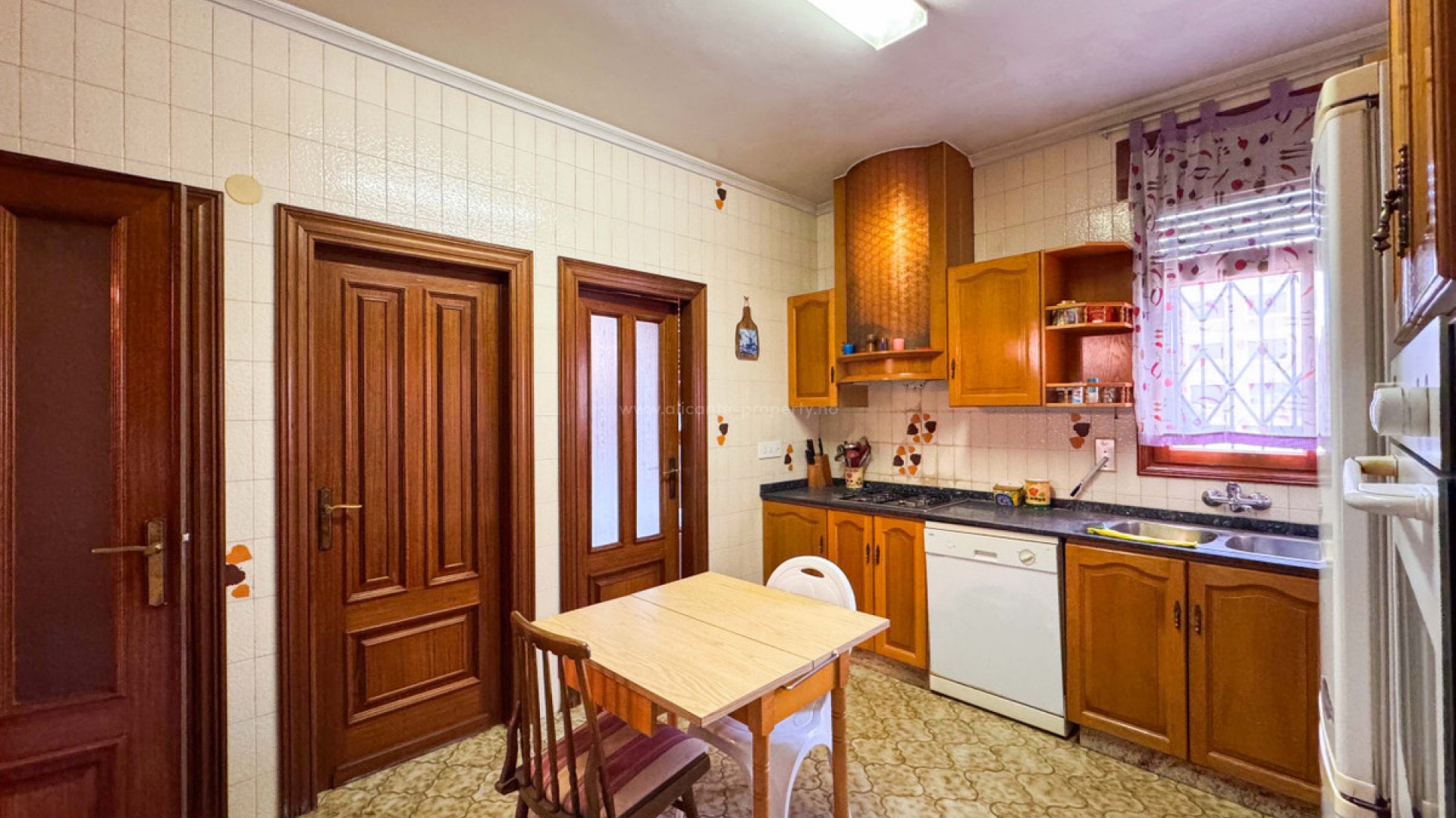 Villa in Elda Centro