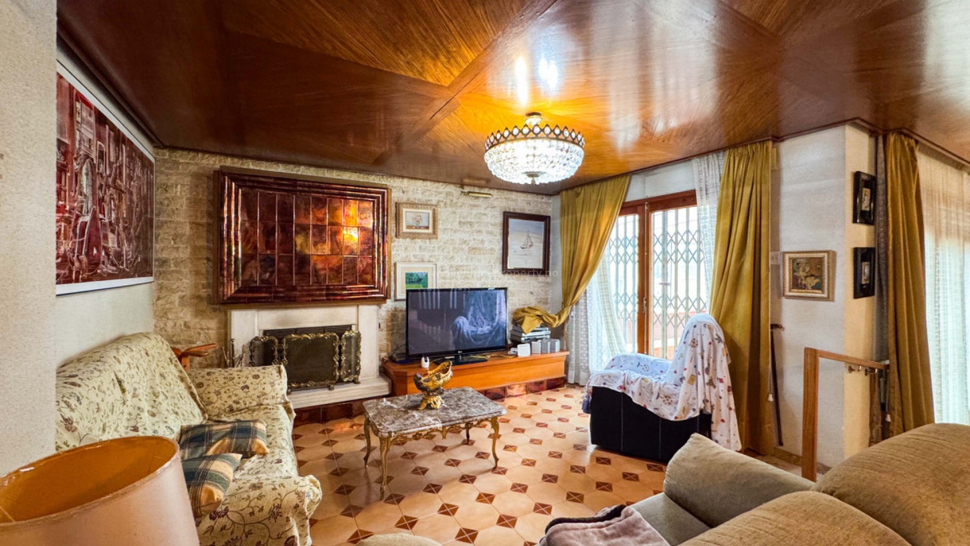 Villa in Elda Centro
