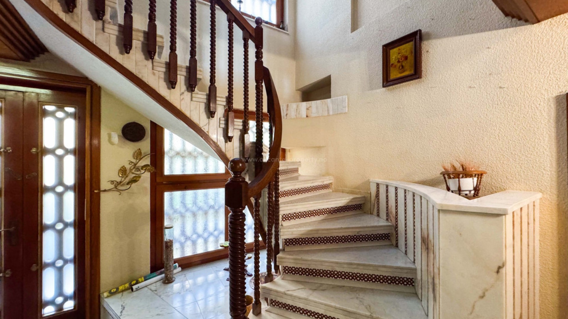 Villa in Elda Centro