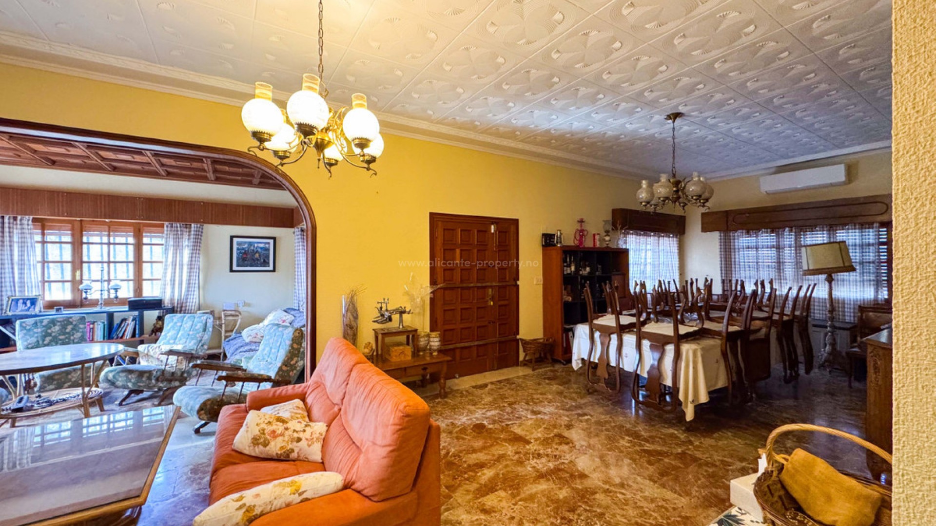 Villa in Elda Centro