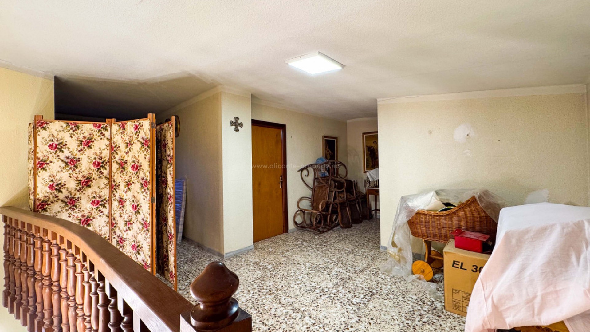 Villa in Elda Centro