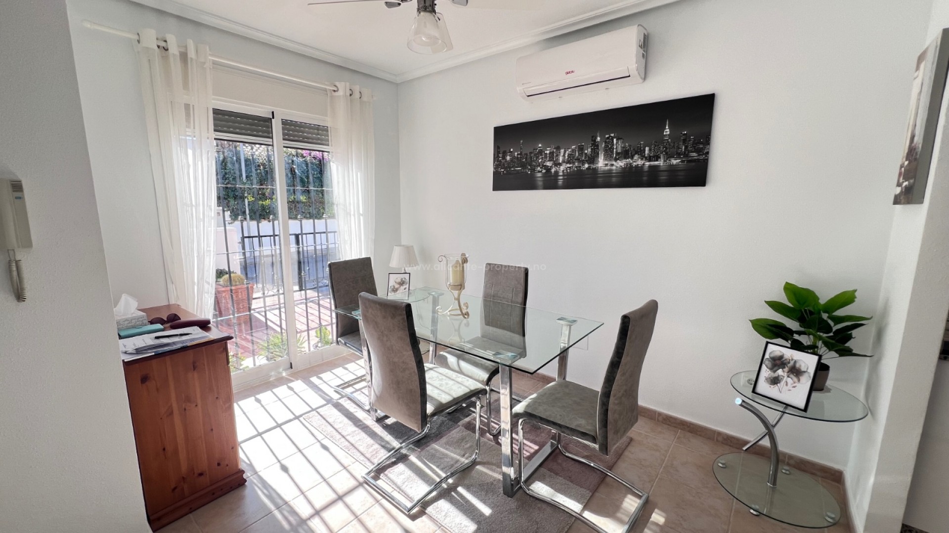 Villa in Entre Naranjos