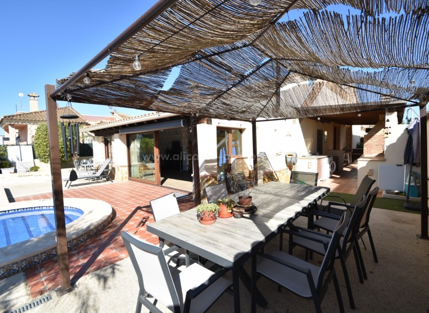 Villa in Fincas de la Vega