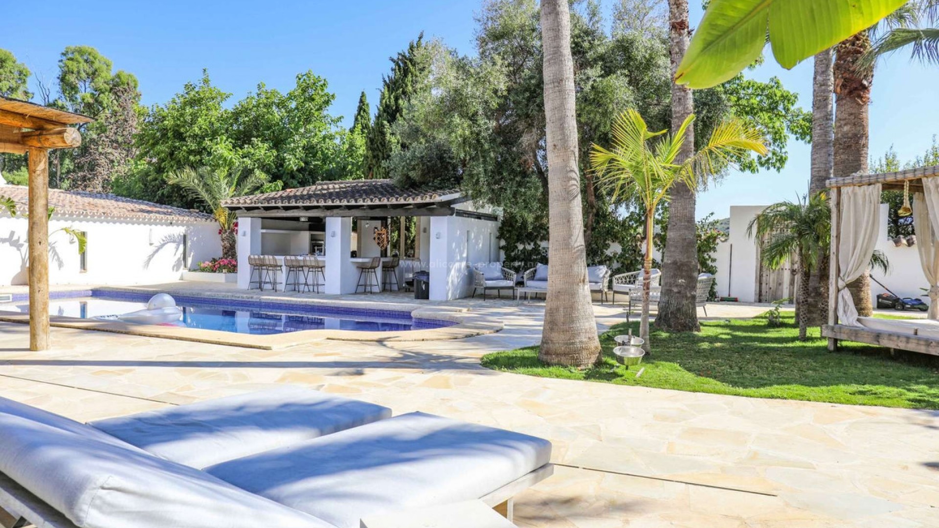 Villa in Jesús Pobre