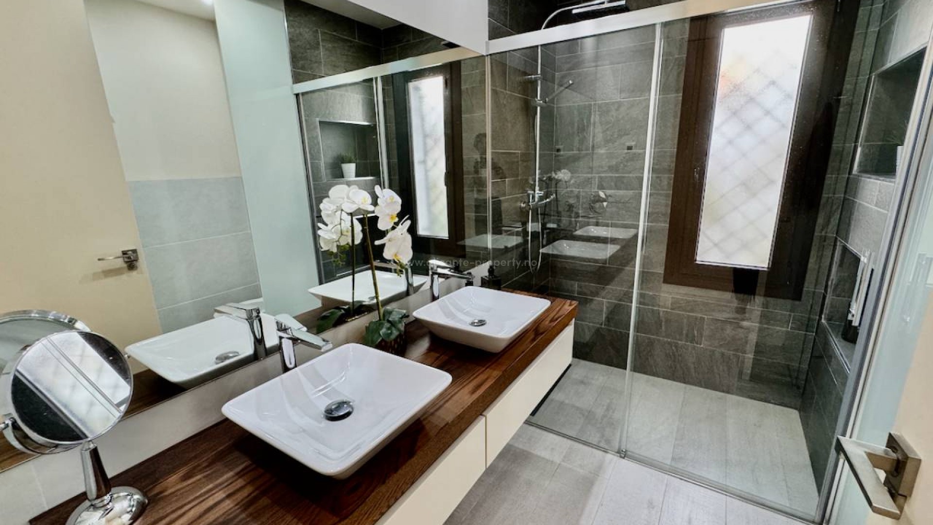 Villa in La finca Golf