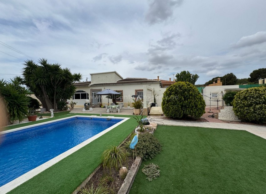 Villa in La Marina