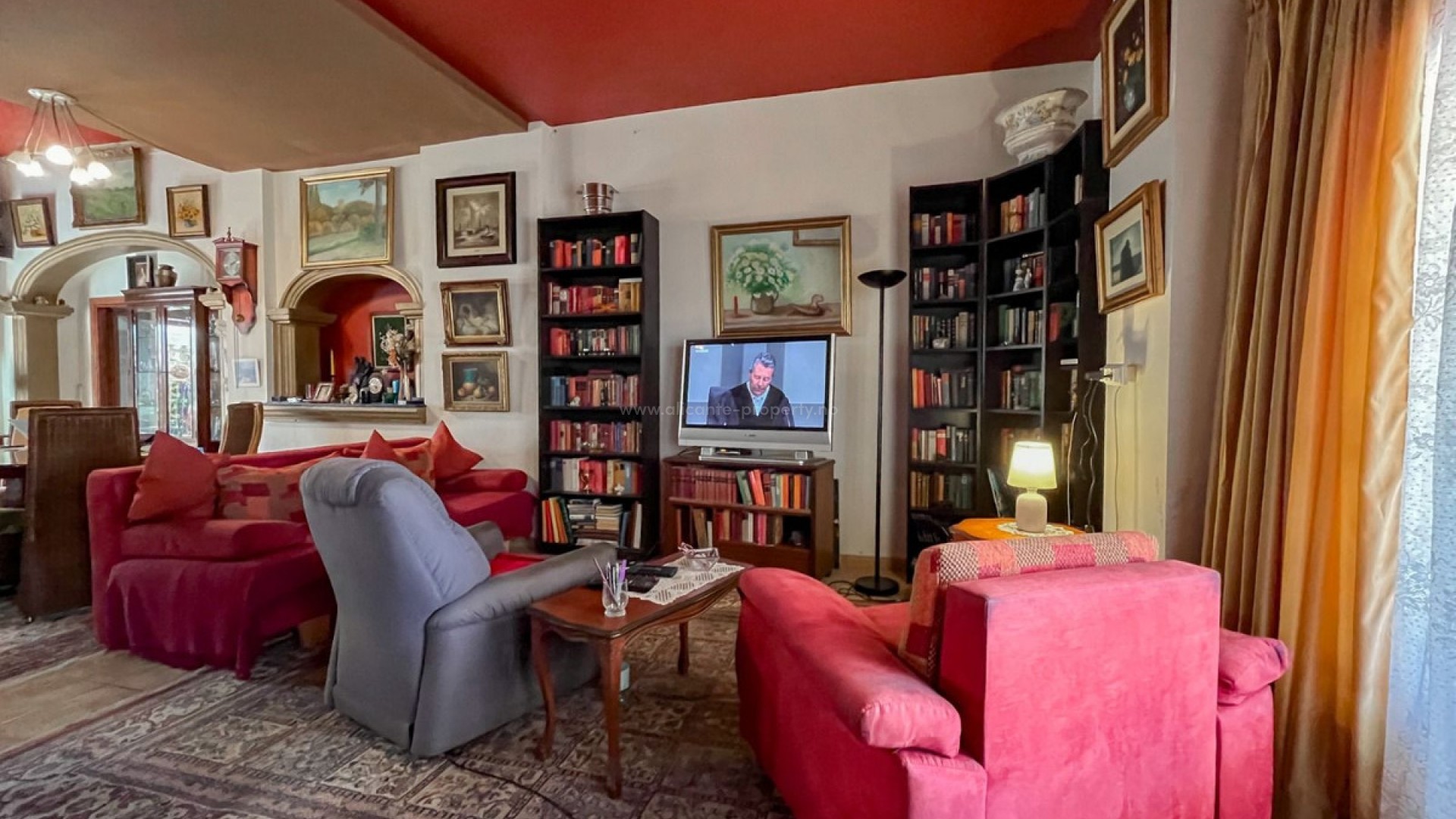 Villa in La Marina