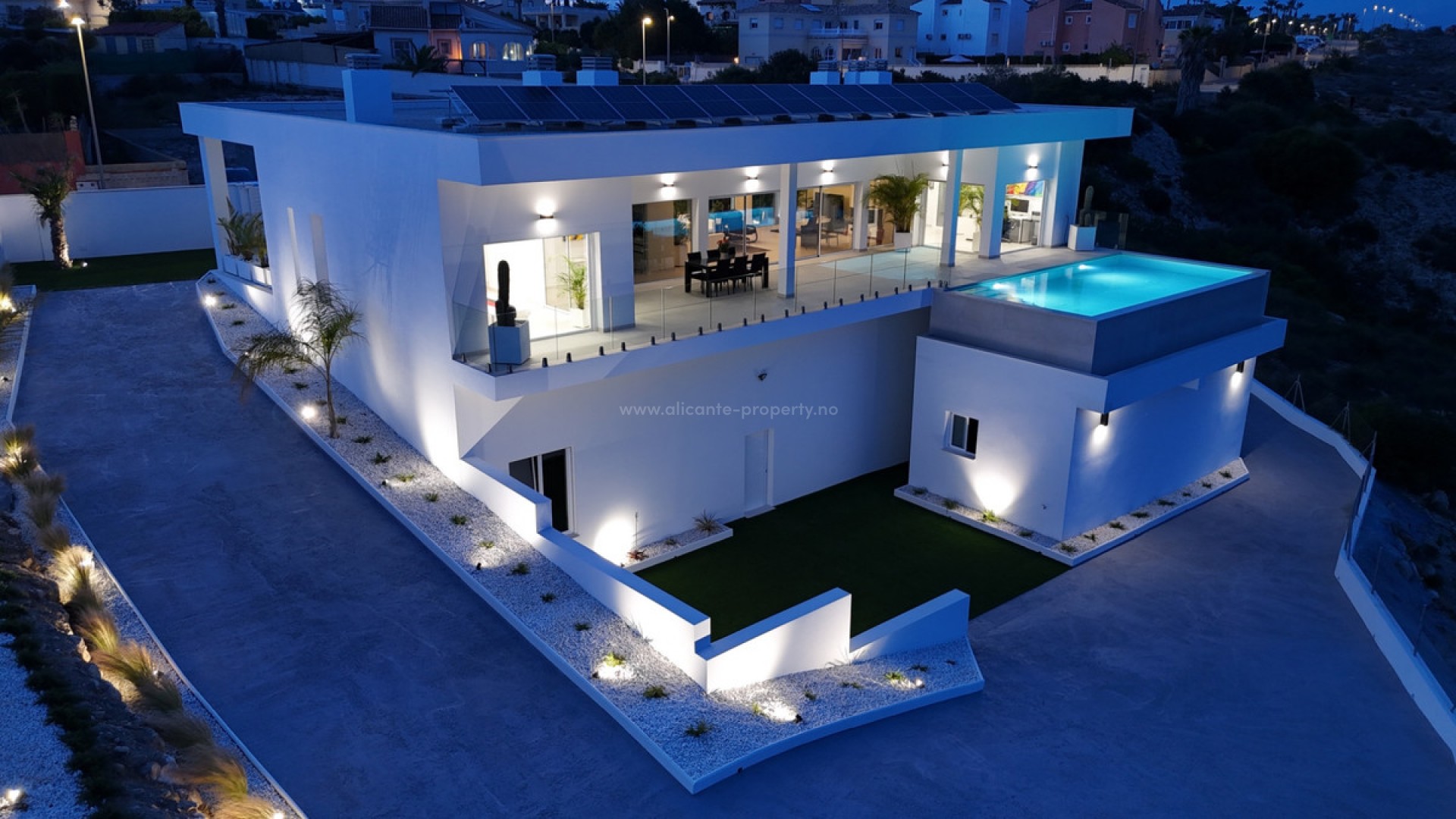 Villa in La Marina