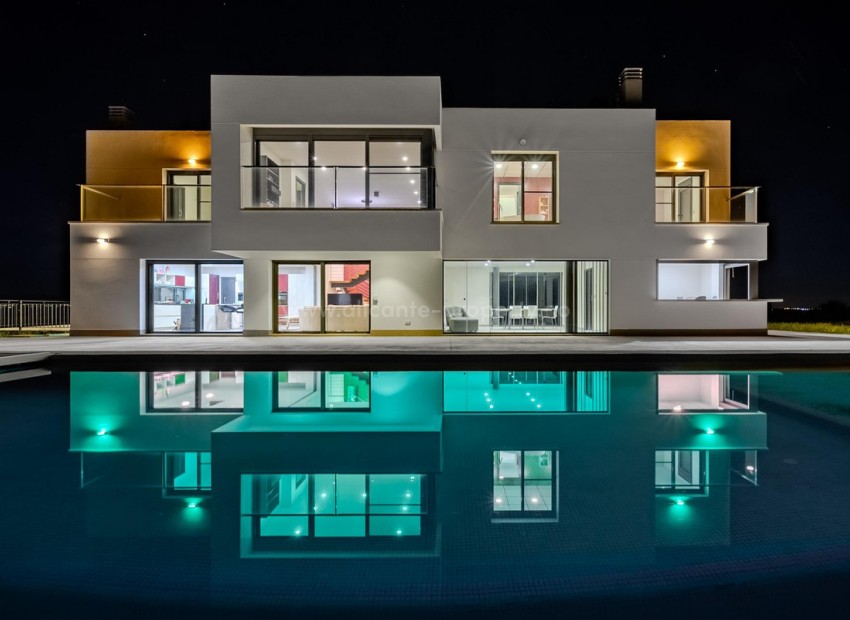 Villa in La Marina