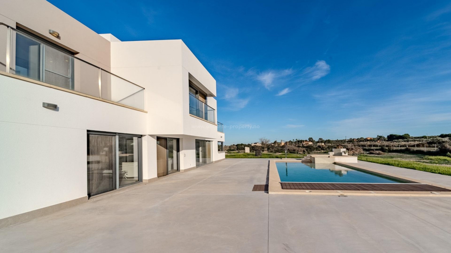 Villa in La Marina
