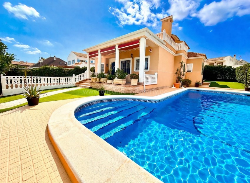 Villa in La Mata