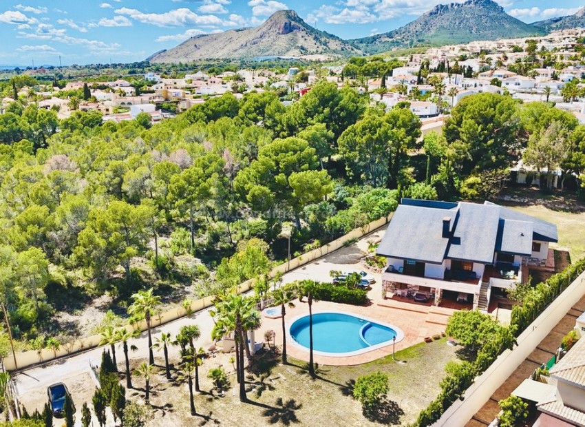 Villa in La Nucía