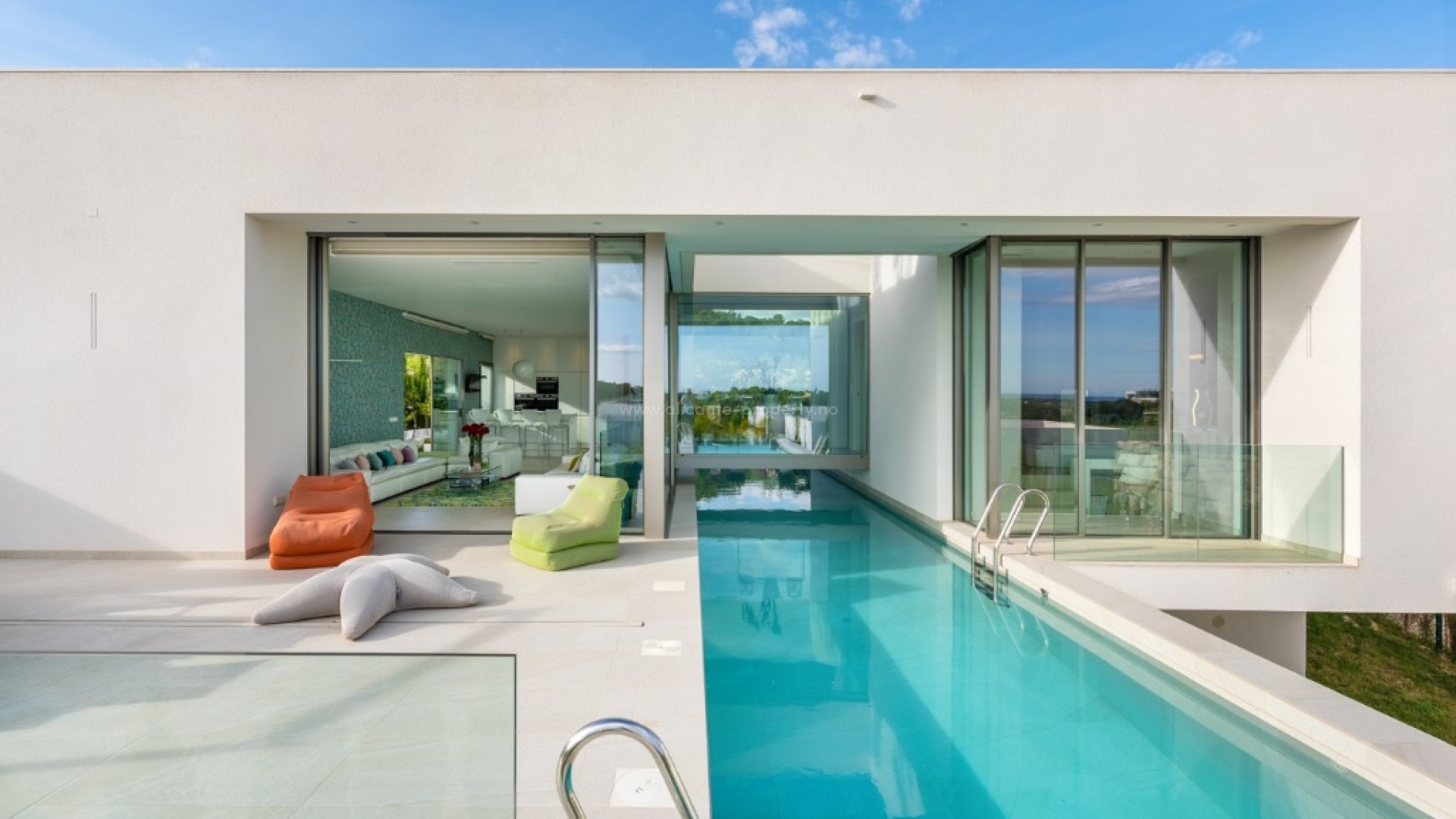 Villa in Las Colinas Golf Resort