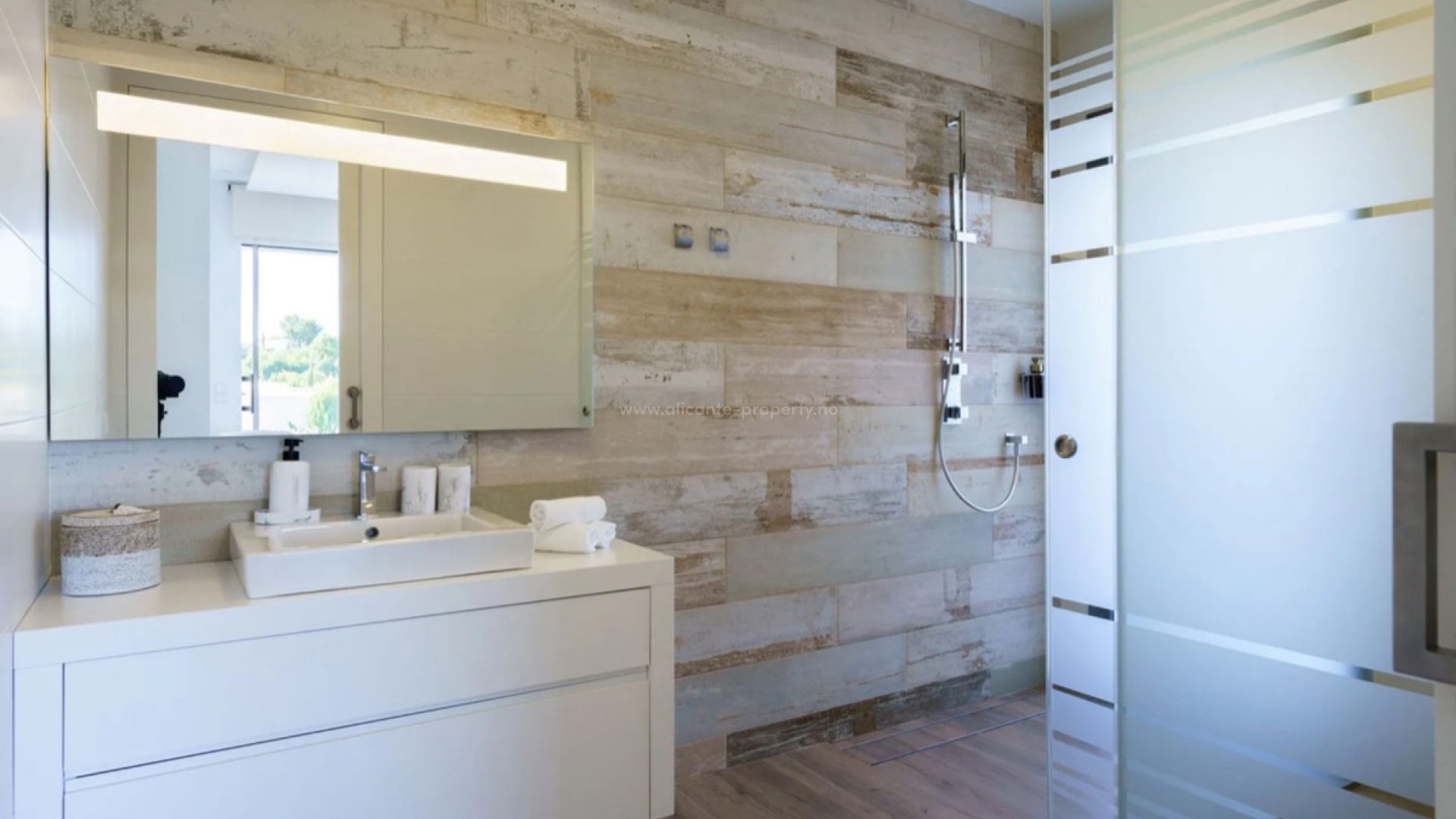 Villa in Las Colinas Golf Resort