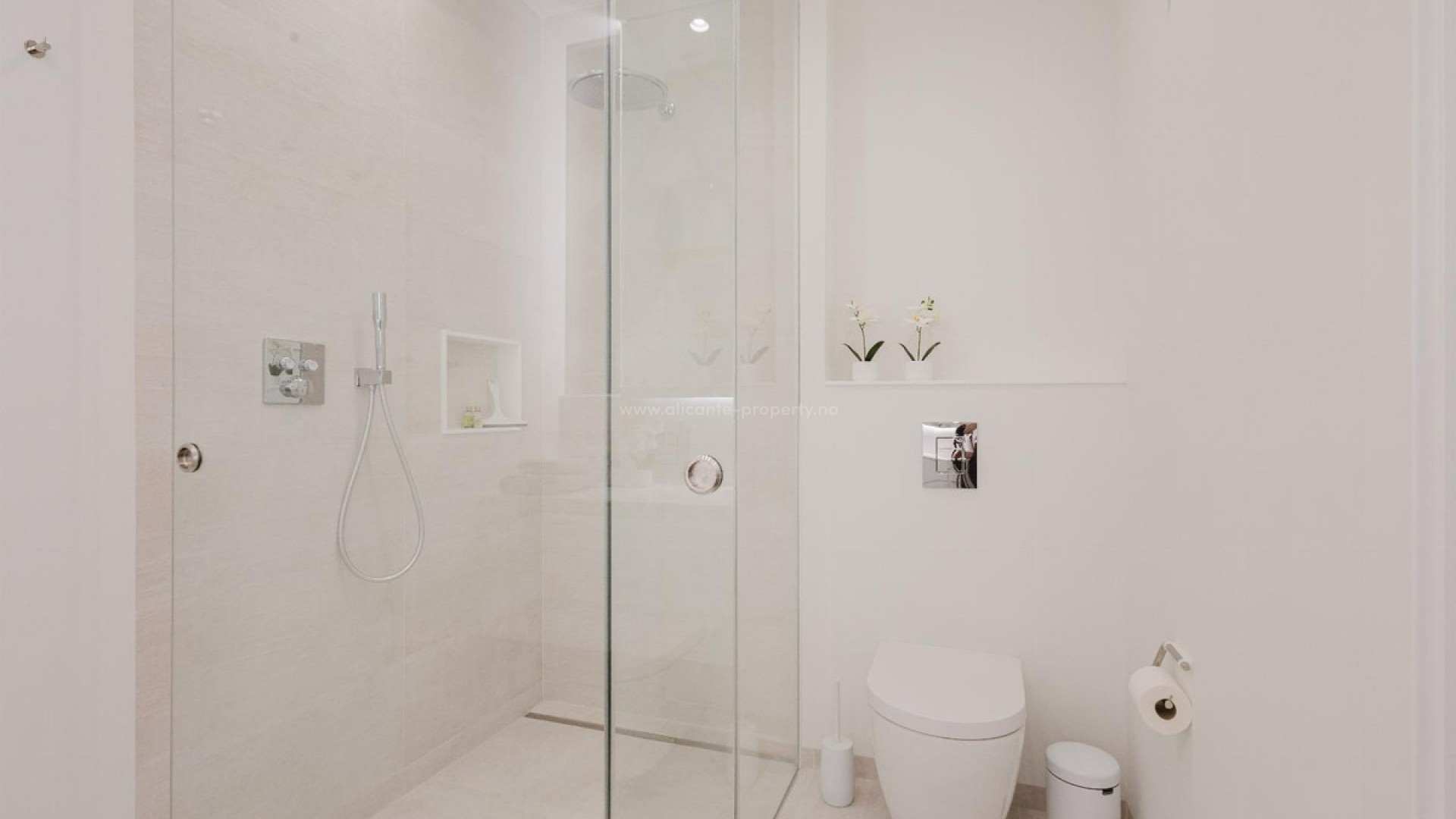 Villa in Las Colinas Golf Resort