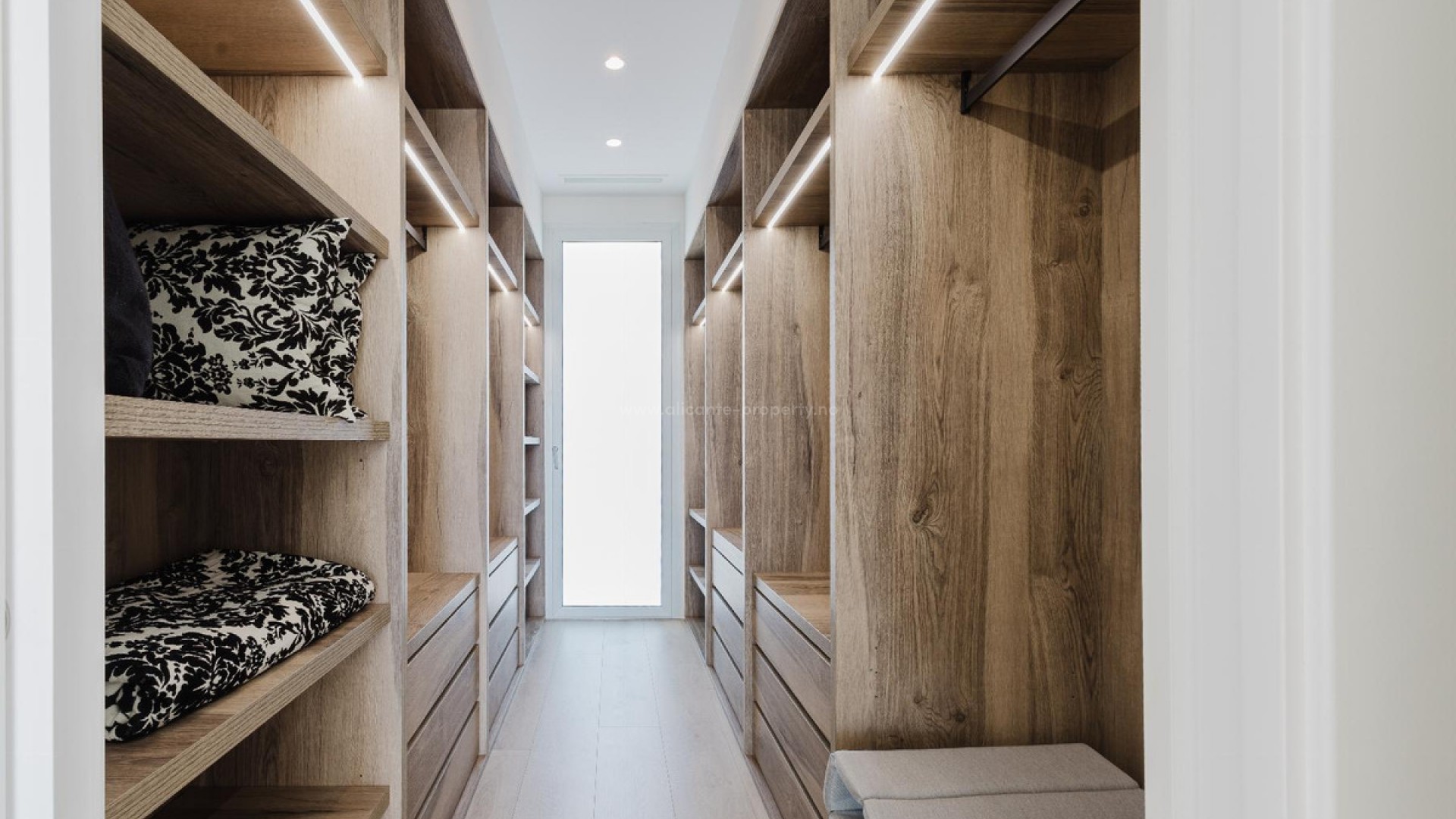 Villa in Las Colinas Golf Resort