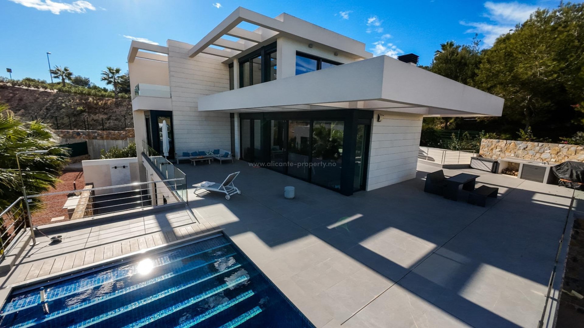 Villa in Las Colinas Golf Resort