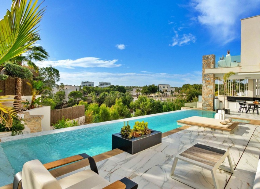 Villa in Las Colinas Golf Resort