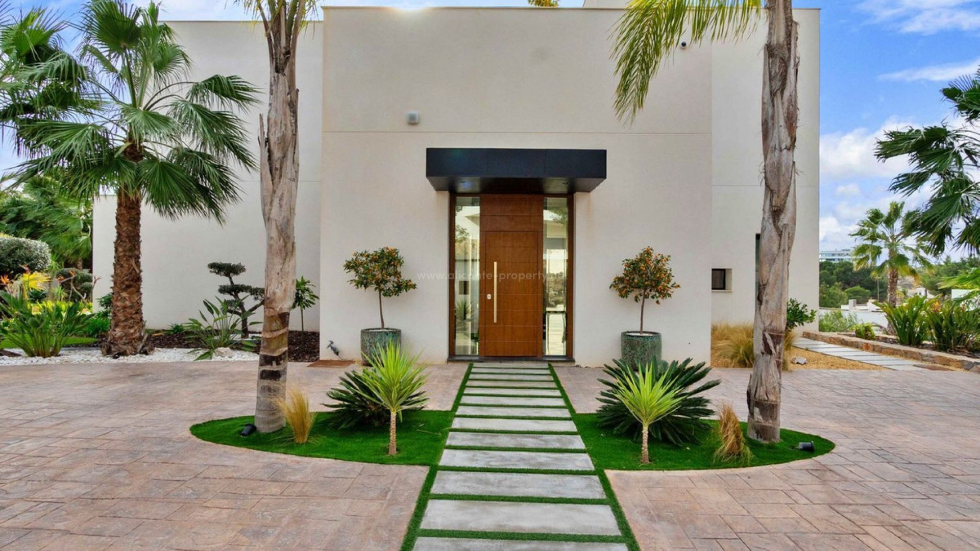 Villa in Las Colinas Golf Resort