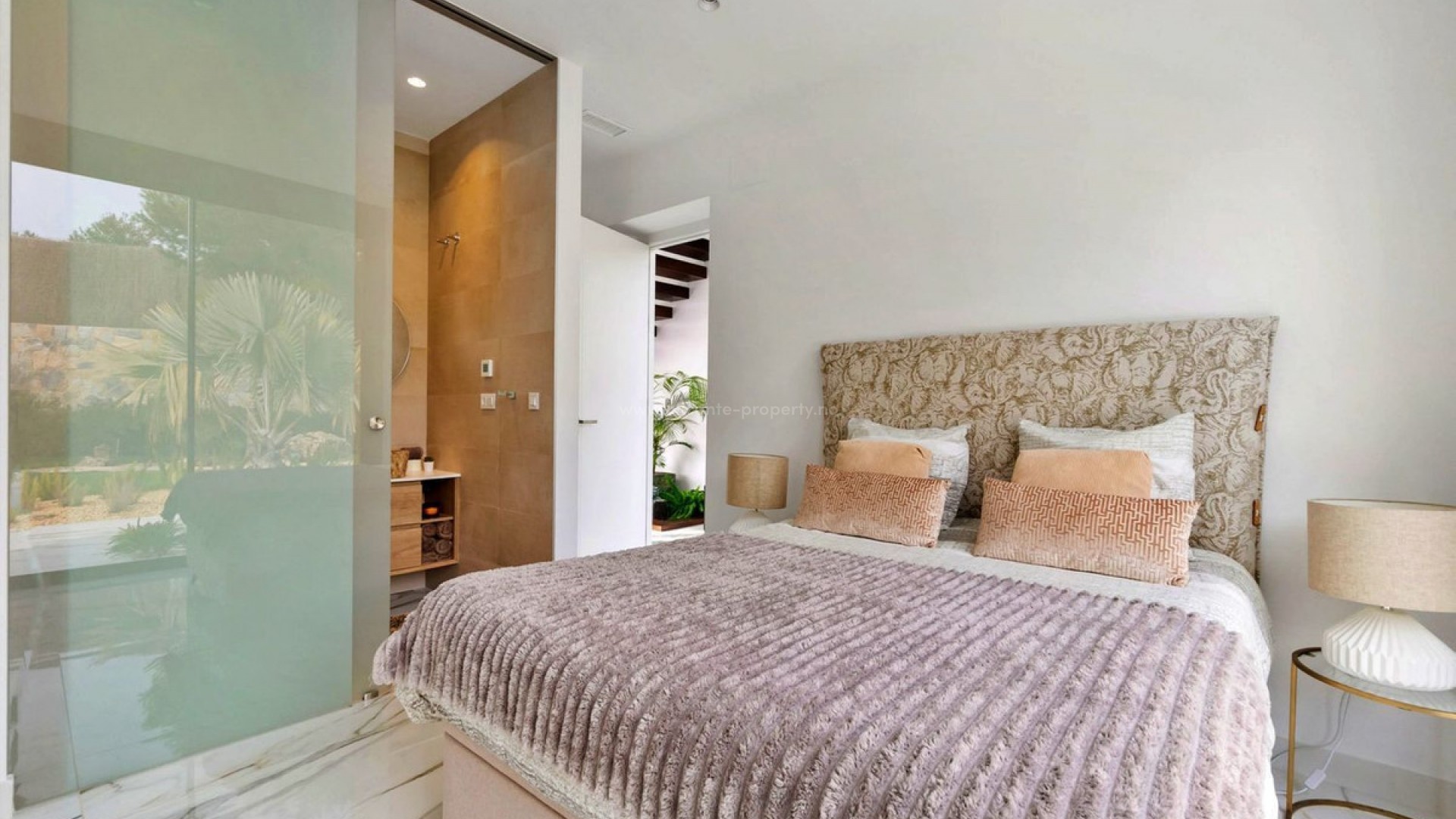 Villa in Las Colinas Golf Resort