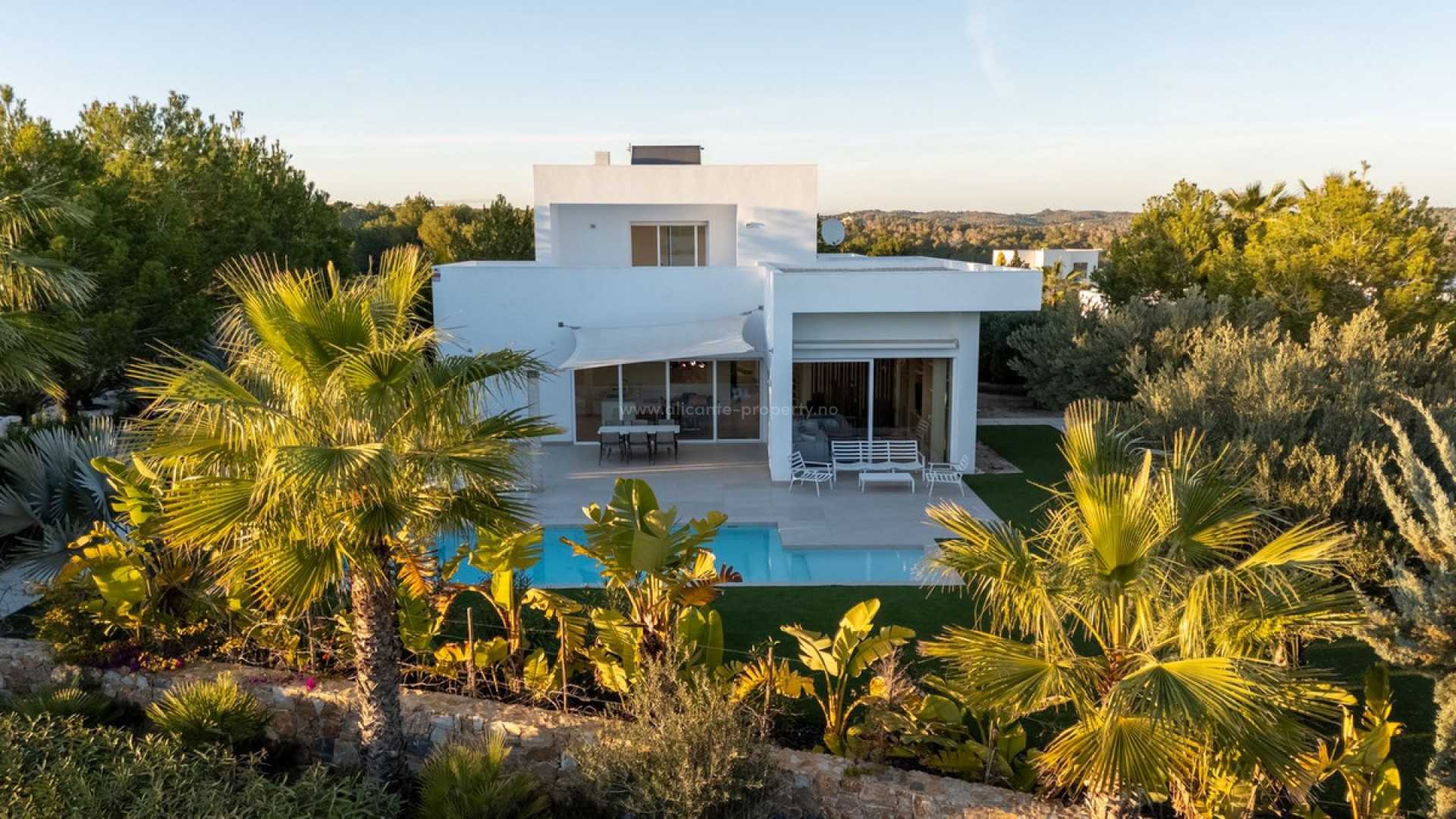 Villa in Las Colinas Golf Resort