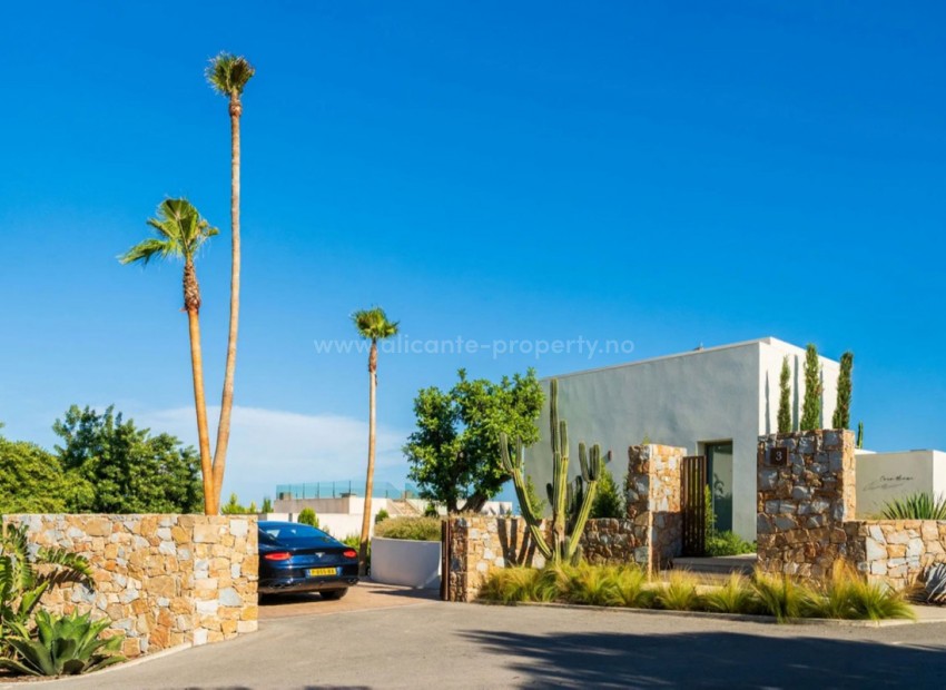 Villa in Las Colinas Golf Resort