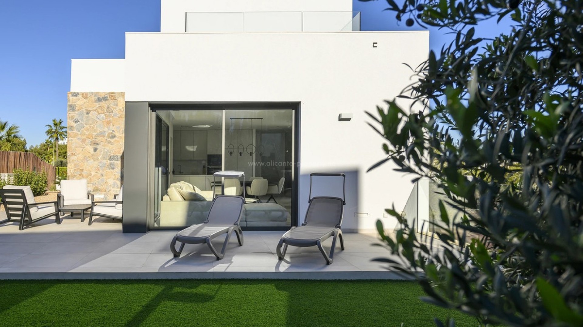 Villa in Las Colinas Golf Resort