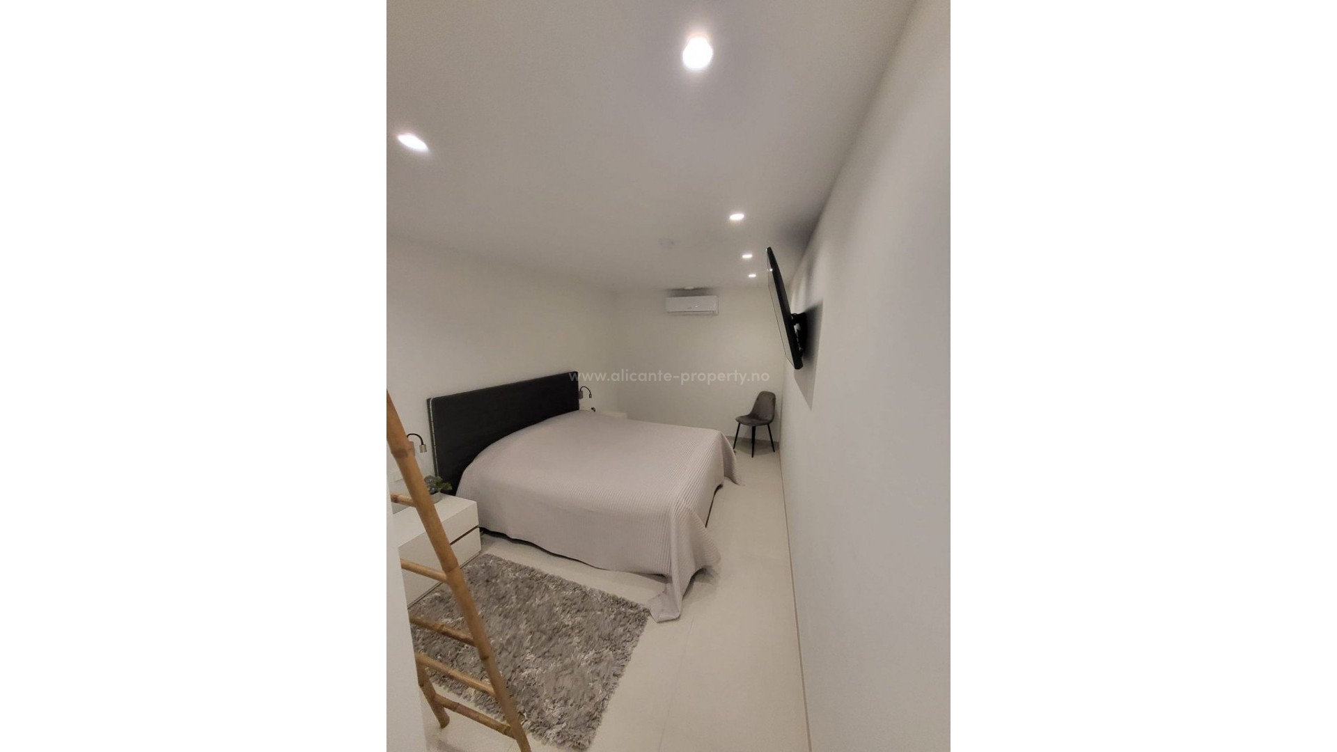 Villa in Las Colinas Golf Resort