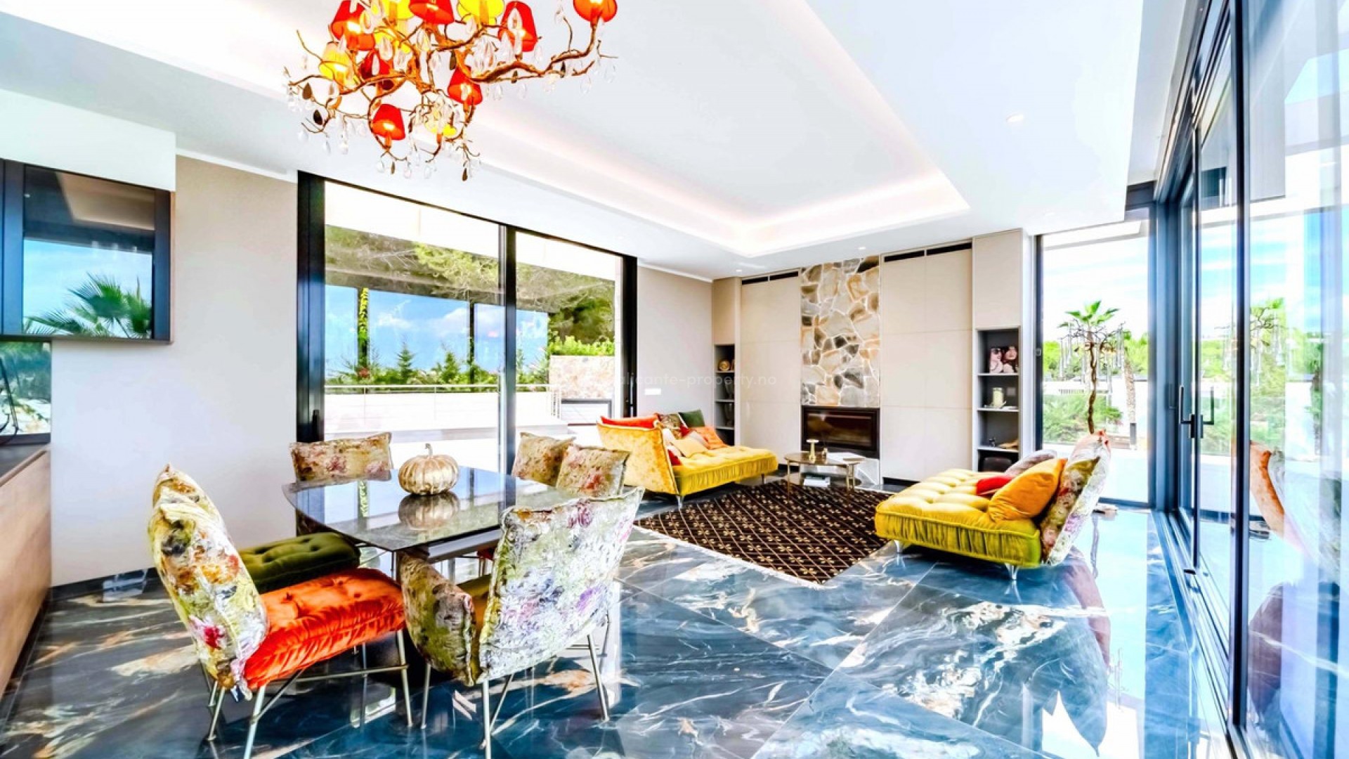 Villa in Las Colinas Golf Resort