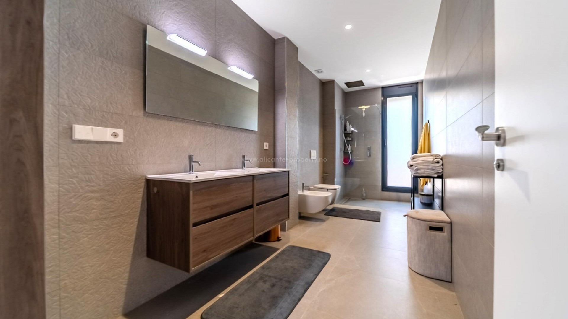 Villa in Las Colinas Golf Resort