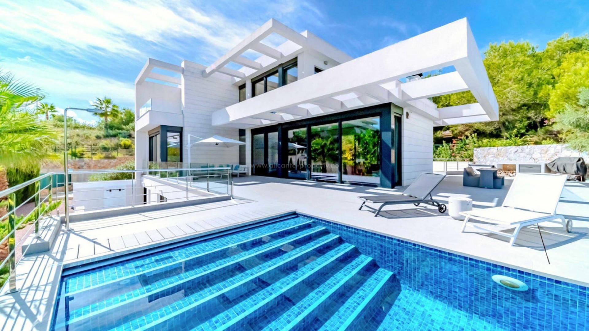Villa in Las Colinas Golf Resort