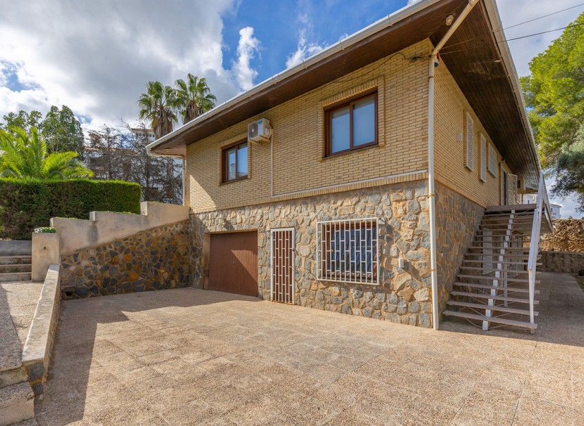 Villa in Las Filipinas