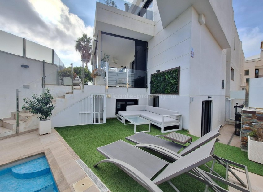 Villa in Las Filipinas