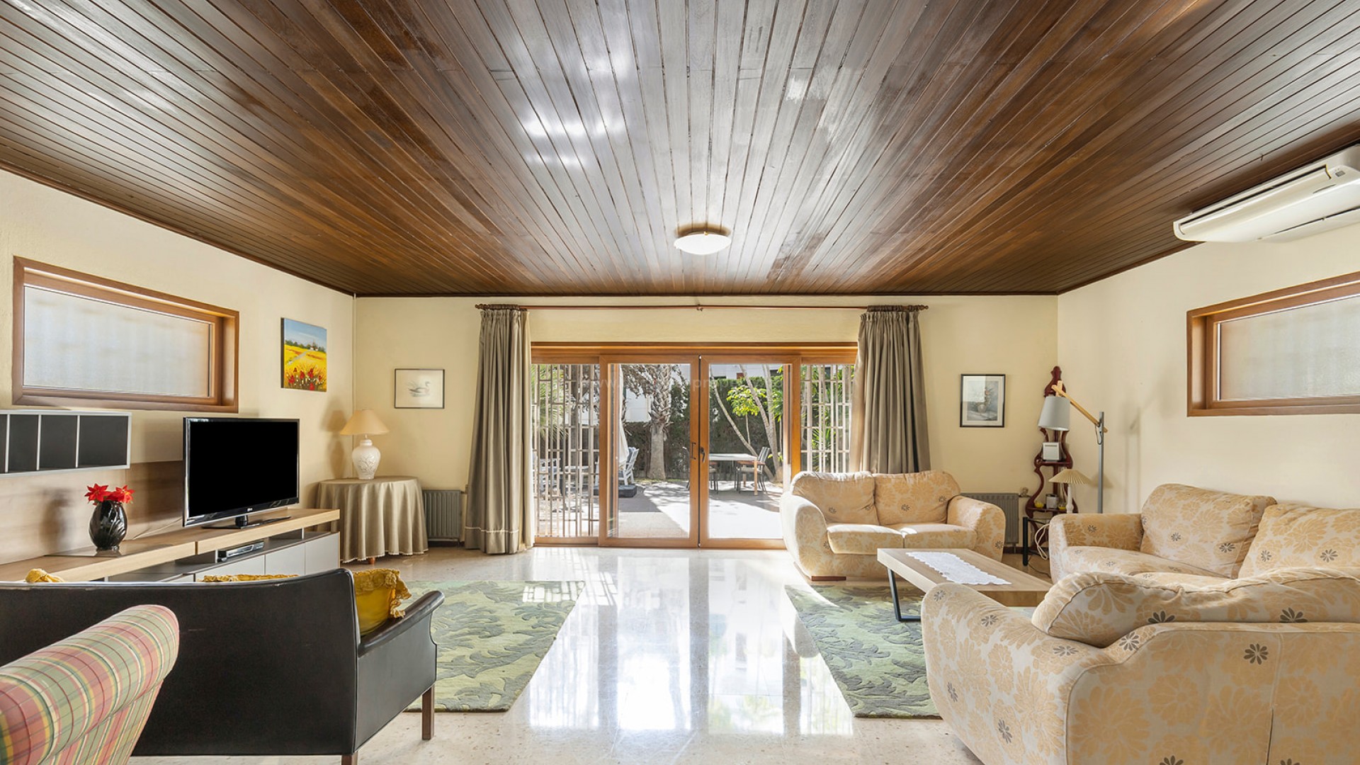 Villa in Las Filipinas