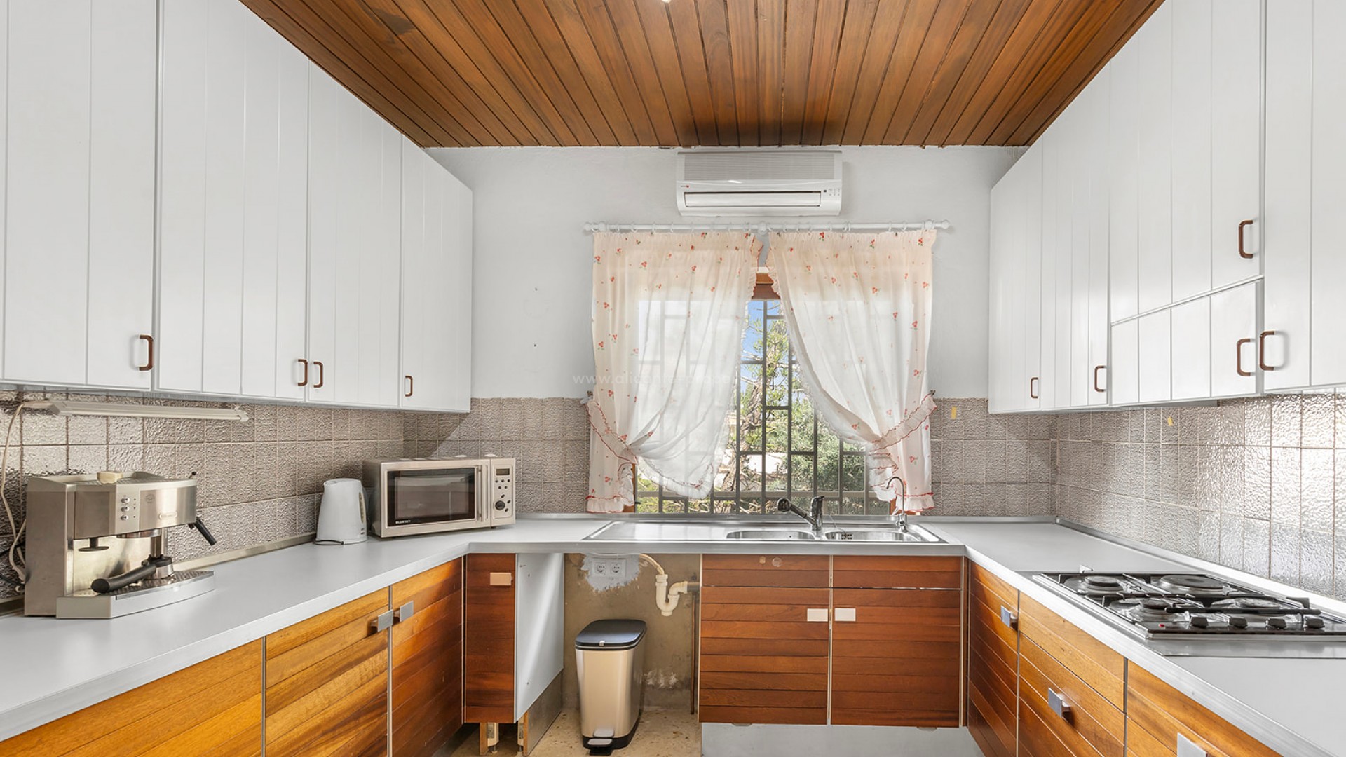 Villa in Las Filipinas