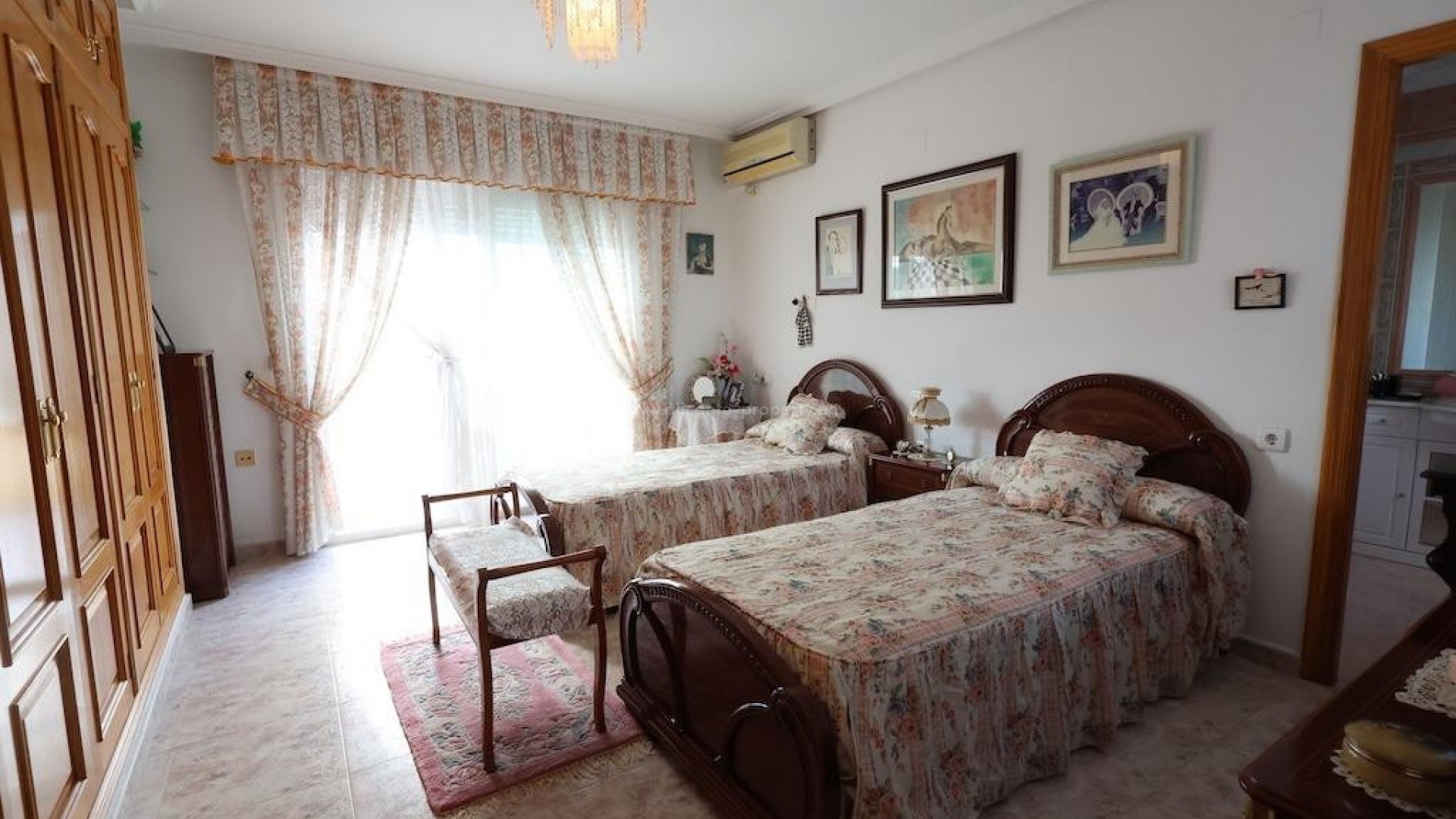 Villa in Las Filipinas
