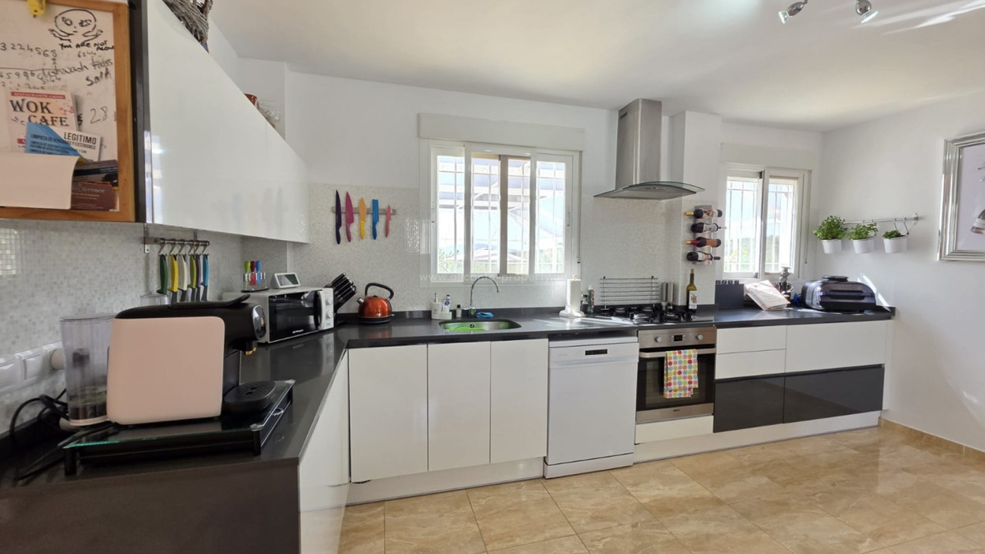 Villa in Lel