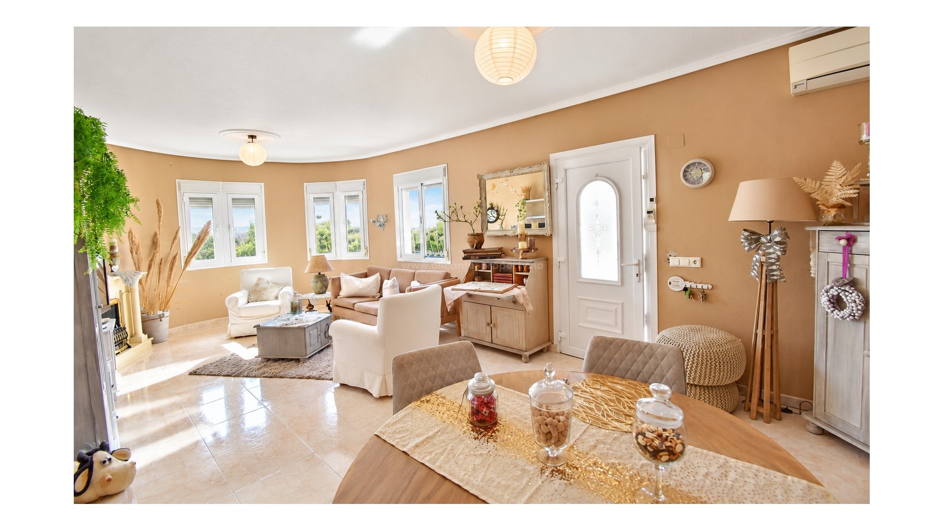 Villa in Lo Pepin