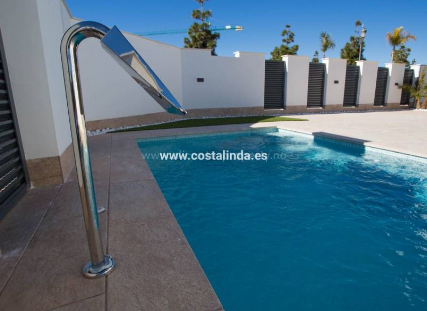 Villa in Los Alcazares