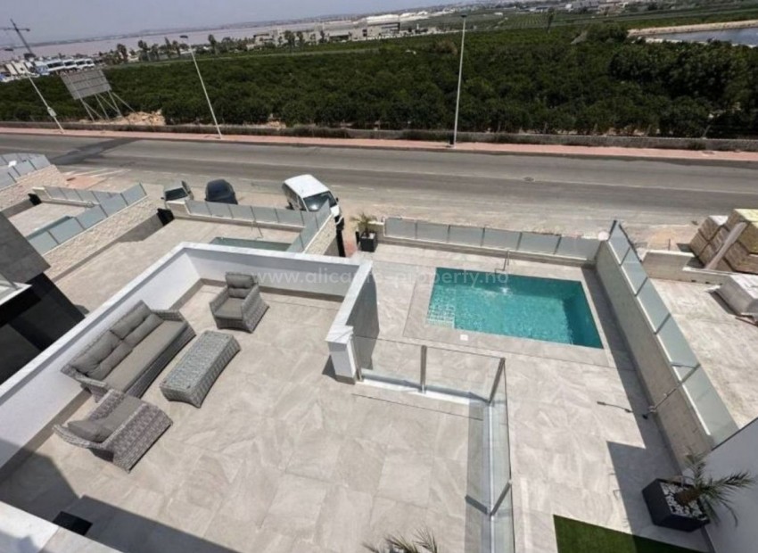 Villa in Los Altos