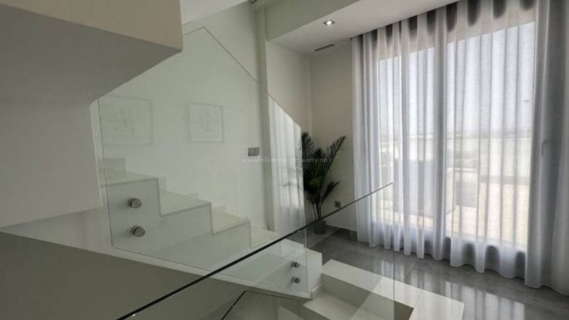Villa in Los Altos