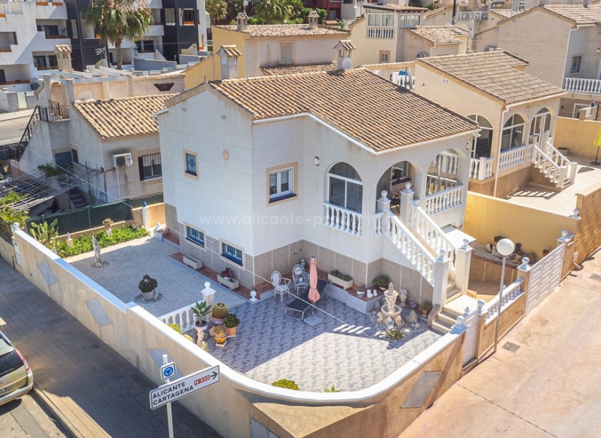 Villa in Los Altos