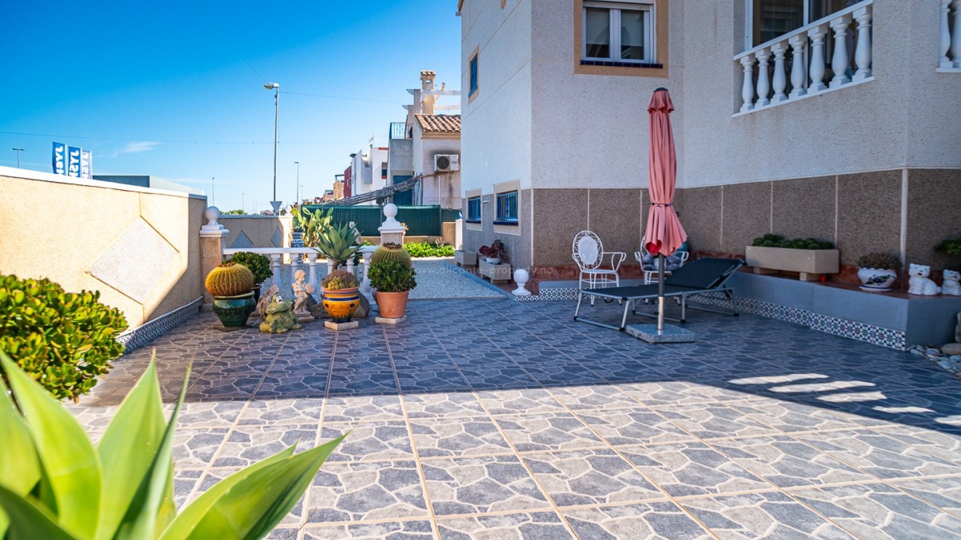 Villa in Los Altos