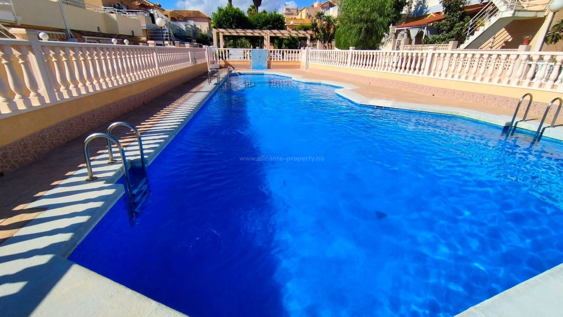 Villa in Los Altos