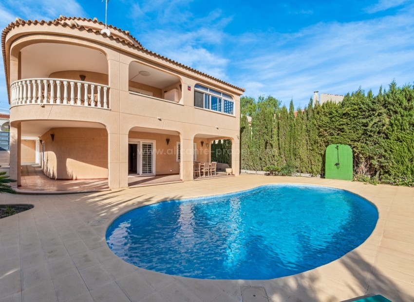 Villa in Los Balcones