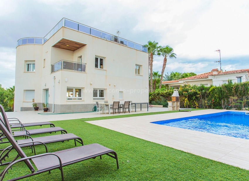 Villa in Los Balcones