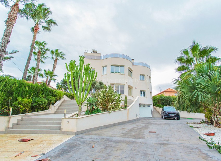 Villa in Los Balcones